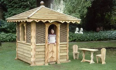 Woodlander Pavilion, Matthew Burt
