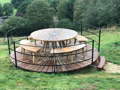 Stanton Outside, Matthew Burt