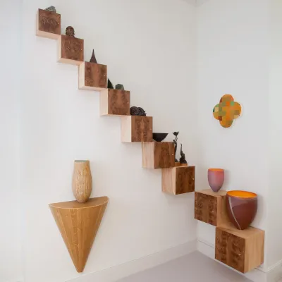 Square and Oblique wall-climbing storage, room installation